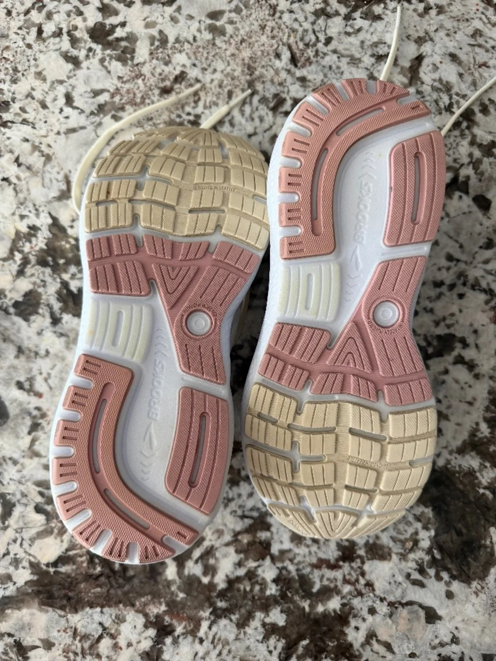 Brooks Brooks Ghost 16 Cushioned Road Running Shoes Womens Size 8.5
